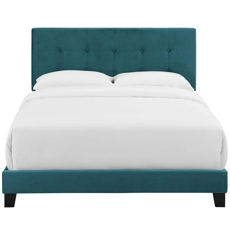 Letto queen size imbottito in velluto